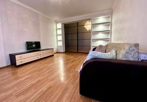 2-к квартира, вторичка, 79м2, 9/9 этаж