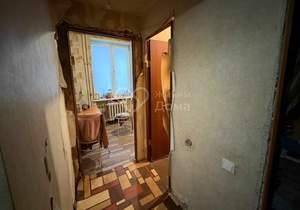 2-к квартира, вторичка, 49м2, 1/4 этаж