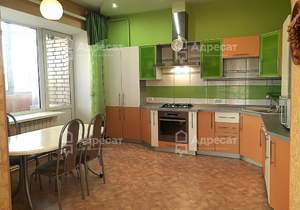 2-к квартира, вторичка, 80м2, 1/4 этаж