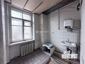 2-к квартира, вторичка, 60м2, 1/4 этаж