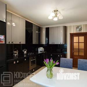 3-к квартира, вторичка, 108м2, 2/6 этаж