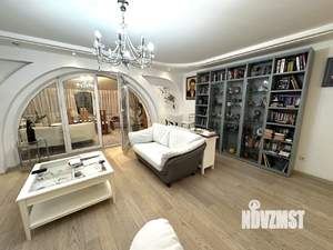 4-к квартира, вторичка, 157м2, 3/10 этаж