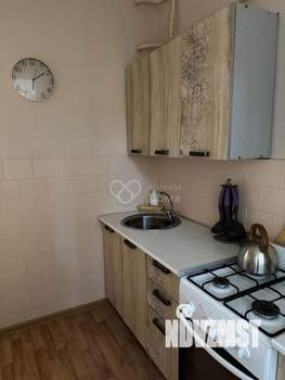 3-к квартира, вторичка, 65м2, 1/4 этаж