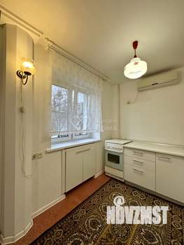 Студия квартира, вторичка, 32м2, 1/5 этаж