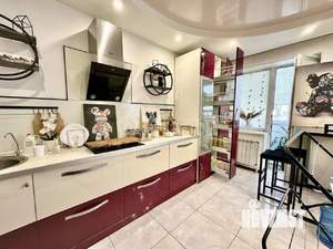 4-к квартира, вторичка, 93м2, 1/3 этаж