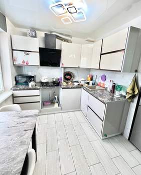 3-к квартира, вторичка, 58м2, 2/4 этаж