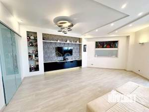 3-к квартира, вторичка, 131м2, 13/15 этаж