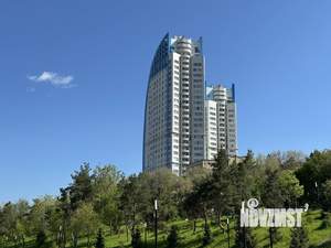 4-к квартира, вторичка, 130м2, 23/32 этаж