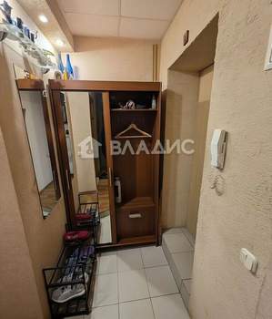 2-к квартира, вторичка, 42м2, 3/4 этаж