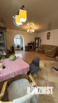 3-к квартира, вторичка, 102м2, 2/3 этаж