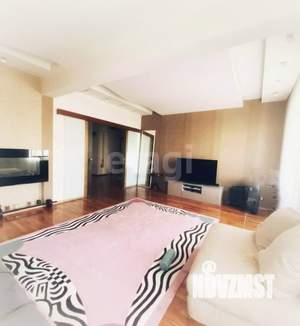 4-к квартира, вторичка, 130м2, 5/5 этаж