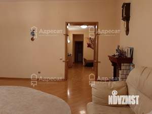 4-к квартира, вторичка, 129м2, 9/9 этаж