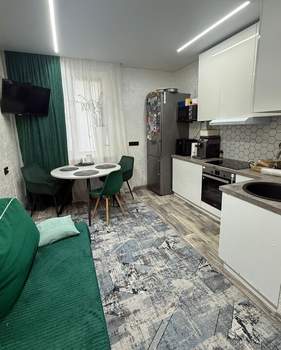 2-к квартира, вторичка, 62м2, 1/18 этаж