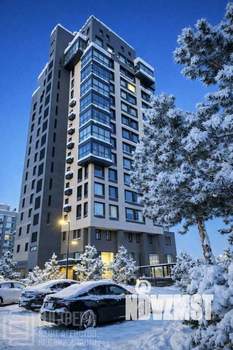 4-к квартира, вторичка, 104м2, 8/17 этаж