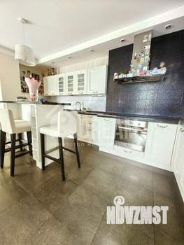 3-к квартира, вторичка, 105м2, 8/18 этаж