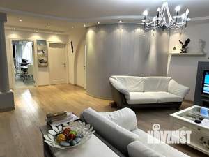 4-к квартира, вторичка, 157м2, 3/10 этаж