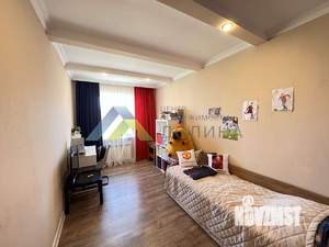 3-к квартира, вторичка, 74м2, 2/3 этаж