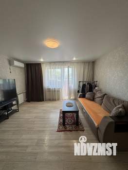 2-к квартира, вторичка, 52м2, 1/10 этаж