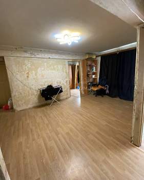 3-к квартира, вторичка, 58м2, 1/4 этаж