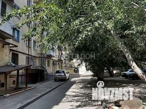 2-к квартира, вторичка, 37м2, 1/4 этаж