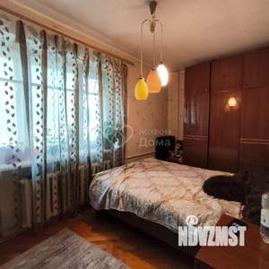 2-к квартира, вторичка, 42м2, 1/4 этаж