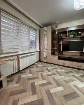 3-к квартира, вторичка, 58м2, 1/5 этаж