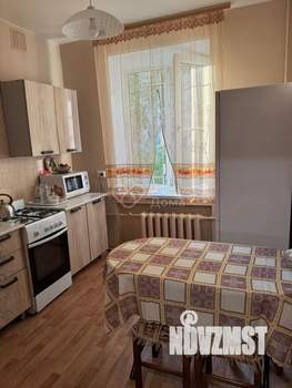 3-к квартира, вторичка, 65м2, 1/4 этаж