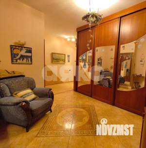 3-к квартира, вторичка, 112м2, 2/4 этаж