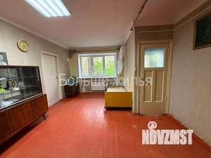 2-к квартира, вторичка, 44м2, 1/4 этаж