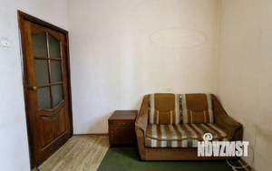 2-к квартира, вторичка, 33м2, 1/9 этаж