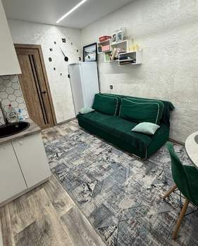 2-к квартира, вторичка, 62м2, 1/18 этаж