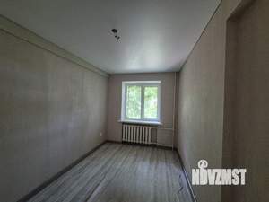 2-к квартира, вторичка, 43м2, 1/4 этаж