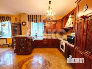 3-к квартира, вторичка, 112м2, 2/4 этаж