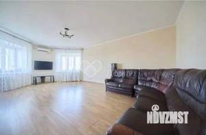 3-к квартира, вторичка, 102м2, 10/16 этаж