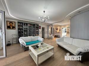 4-к квартира, вторичка, 157м2, 3/10 этаж