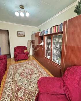 2-к квартира, вторичка, 44м2, 1/5 этаж