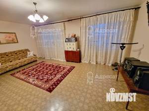 4-к квартира, вторичка, 133м2, 5/9 этаж