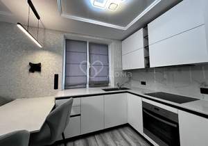 Студия квартира, вторичка, 30м2, 1/10 этаж