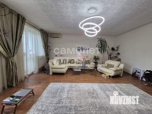 4-к квартира, вторичка, 156м2, 2/5 этаж