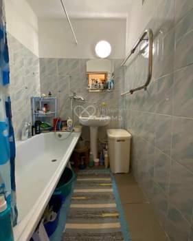 2-к квартира, вторичка, 59м2, 1/10 этаж