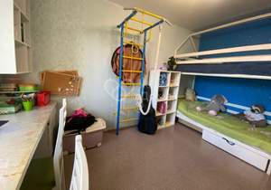 3-к квартира, вторичка, 74м2, 1/9 этаж