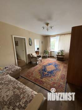 4-к квартира, вторичка, 63м2, 3/5 этаж