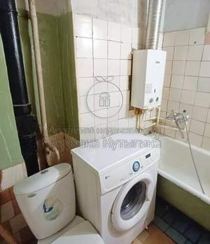 2-к квартира, вторичка, 42м2, 1/5 этаж
