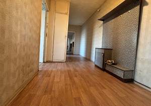 4-к квартира, вторичка, 76м2, 2/5 этаж