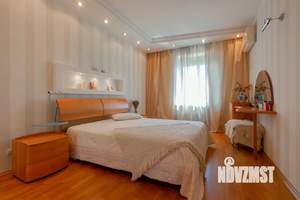 4-к квартира, вторичка, 106м2, 6/6 этаж
