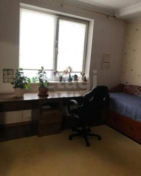 4-к квартира, вторичка, 130м2, 11/17 этаж