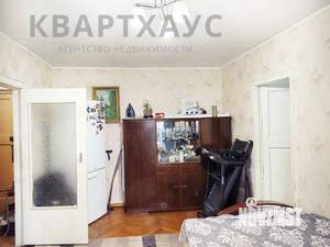2-к квартира, вторичка, 42м2, 1/4 этаж