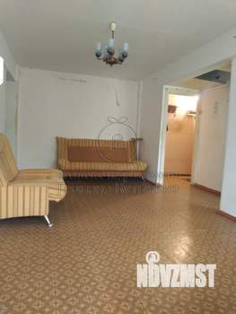 3-к квартира, вторичка, 58м2, 2/5 этаж