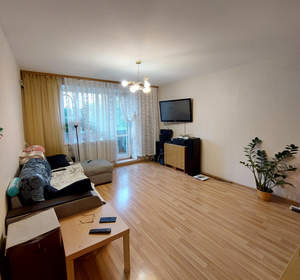 2-к квартира, вторичка, 52м2, 1/10 этаж