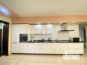4-к квартира, вторичка, 165м2, 6/10 этаж